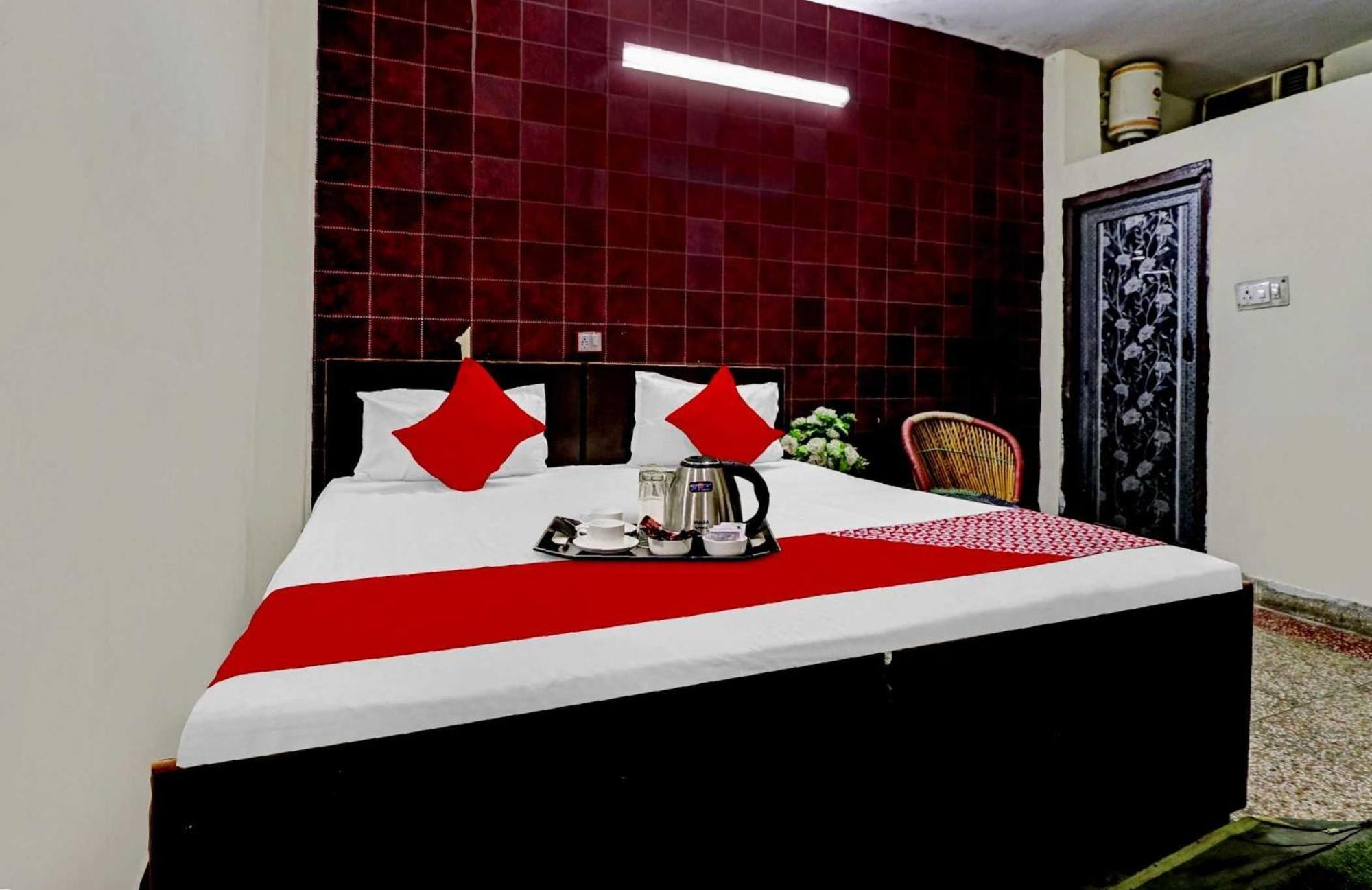 OYO Hotel 73235 Hotel Lion Neu-Delhi Exterior foto